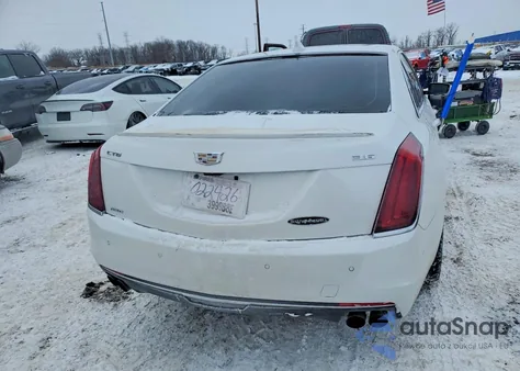 2018 Cadillac Ct6 Luxury z USA, uszkodzony, nr VIN 1G6KD5RS6JU111390